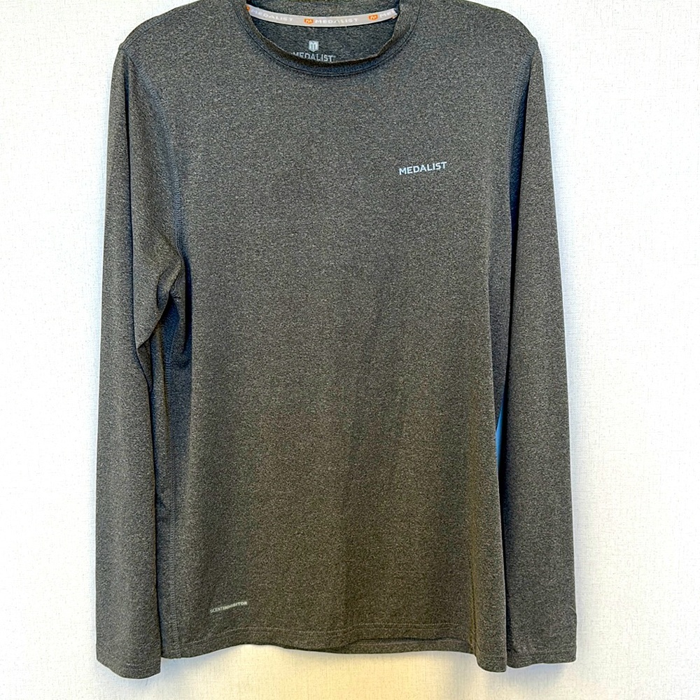 Mens Medalist Active Long Sleeve Shirt • Sz M